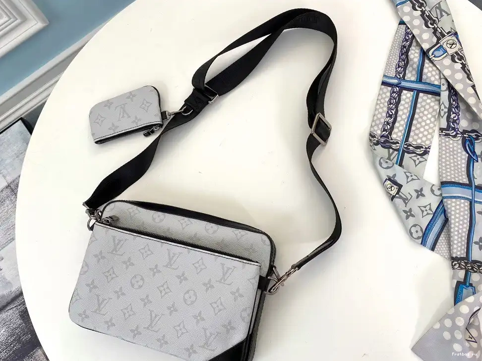 Frstbag ru DISTRICT VUITTON LOUIS 0630